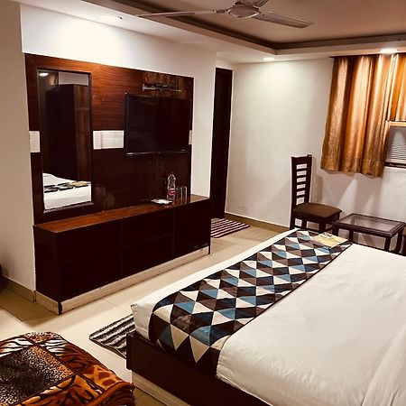 Hotel Vista Premium Tark A Family Hotel Near Igi Airport Delhi Nové Dillí Exteriér fotografie